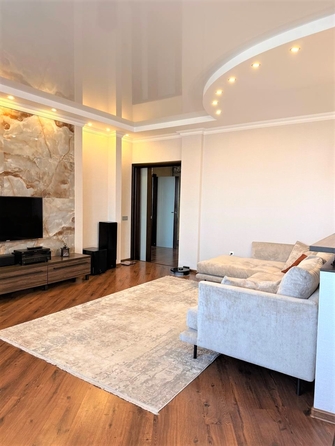 
  Продам 3-комн. квартиру 107 м². Фото 2.