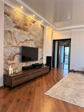 
  Продам 3-комн. квартиру 107 м². Фото 1.