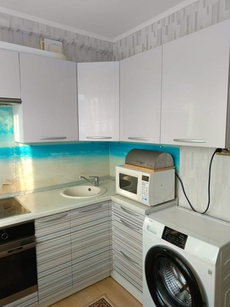 
  Продам 4-комн. квартиру 65.9 м². Фото 2.