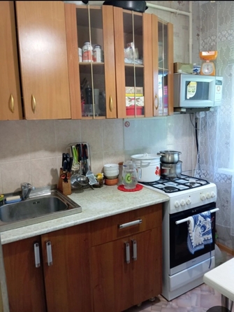 
  Продам 4-комн. квартиру 64 м². Фото 1.
