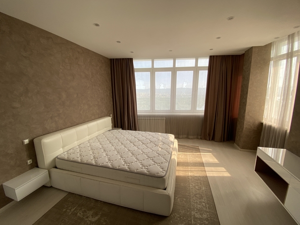 
  Продам 4-комн. квартиру 146 м². Фото 15.