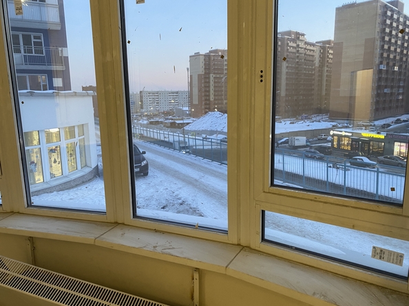 
  Продам универсальное помещение 199 м², в ЖК Солнечный, 3 мкр 7 квартал дом 7. Фото 4.