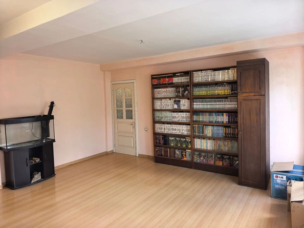 
  Продам 3-комн. квартиру 73.2 м². Фото 2.