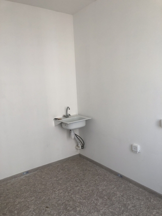 
  Продается комната 38.4 м², в ЖК Тихие зори, дом Стрелка, корпус 1. Фото 7.