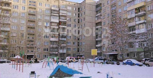 
   Продам 3-комнатную, 62 м², Попова ул, 56

. Фото 2.