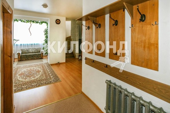 
   Продам дом, 272.2 м², Барнаул

. Фото 2.