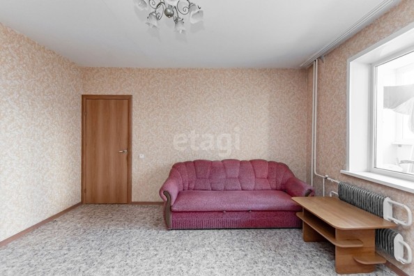 
   Продам 3-комнатную, 72 м², Сергея Семенова ул, 7

. Фото 2.