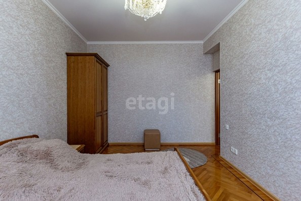 
   Продам 5-комнатную, 193 м², Анатолия Мельникова ул, 20

. Фото 3.