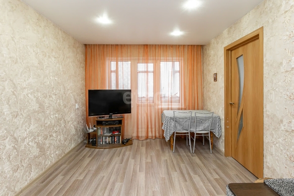 
   Продам 3-комнатную, 57 м², Юрина ул, 114

. Фото 1.