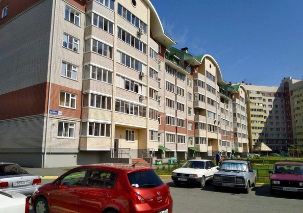 
   Продам 1-комнатную, 40 м², Малахова ул, 150

. Фото 2.