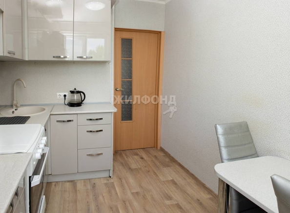 
   Продам 3-комнатную, 60.7 м², 

. Фото 6.