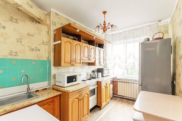 
   Продам 3-комнатную, 63.1 м², Юрина ул, 246

. Фото 3.