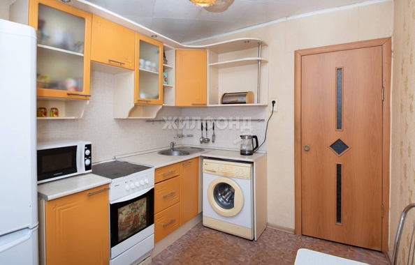 
   Продам 3-комнатную, 63 м², Бехтерева ул, 10

. Фото 1.