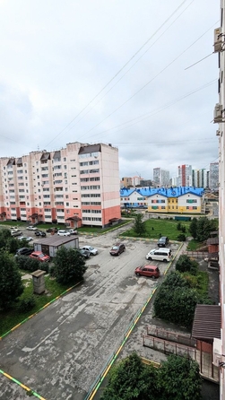 
   Продам 3-комнатную, 79.4 м², Павловский тракт, 303А

. Фото 2.