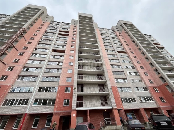 
   Продам 1-комнатную, 40.3 м², Георгия Исакова ул, 264

. Фото 1.