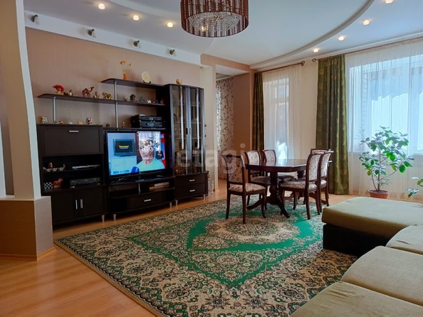 
   Продам 3-комнатную, 124.5 м², Змеиногорский тракт, 102/20

. Фото 1.