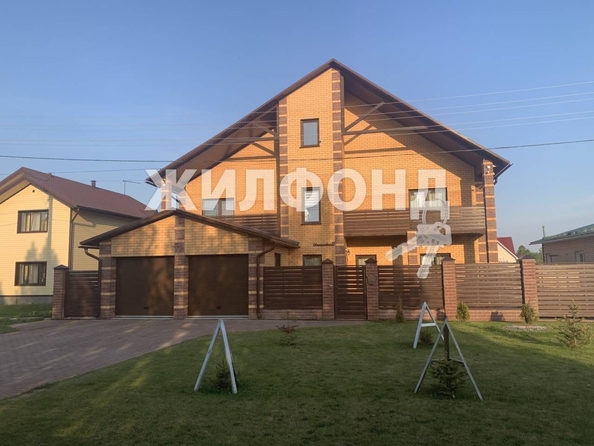 
   Продам дом, 300 м², Барнаул

. Фото 10.