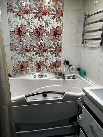 
  Продается 3-комн. квартира, 64 м², Ударная ул, д. 31
. Фото 5.