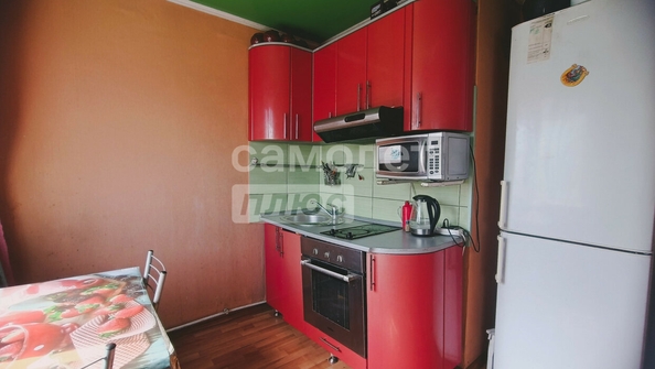 
  Продается 4-комн. квартира, 61 м², Краснознаменская ул, д. 106
. Фото 2.