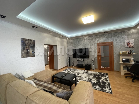 
  Продается 2-комн. квартира, 79 м², Комсомольский пр-кт
. Фото 3.