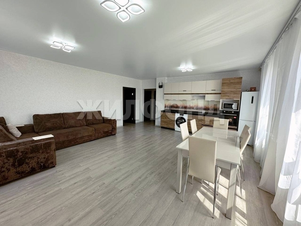 
  Продается 3-комн. квартира, 89.5 м², Павловский тракт
. Фото 2.