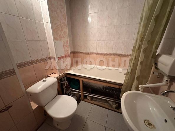 
  Продается 1-комн. квартира, 33 м², Малахова ул, д. 173
. Фото 9.