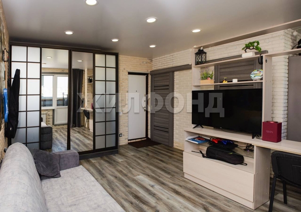 
  Продается 1-комн. квартира, 28.3 м², Лазурная ул, д. 41
. Фото 2.