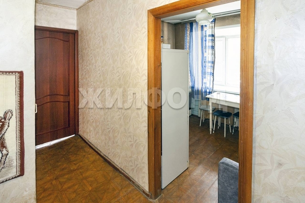 
  Продается 1-комн. квартира, 37 м², Малахова ул, д. 120
. Фото 7.
