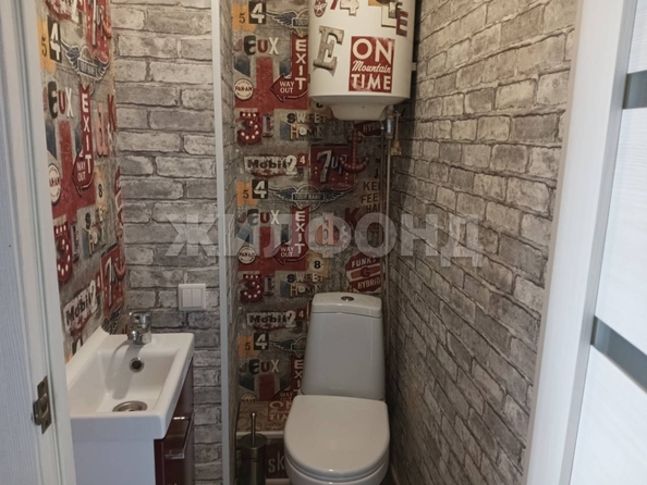 
  Продается 2-комн. квартира, 51 м², 40 лет Победы ул, д. 41
. Фото 8.