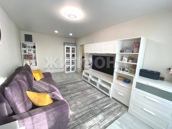 
  Продается 2-комн. квартира, 49.9 м², Попова ул, д. 73
. Фото 3.