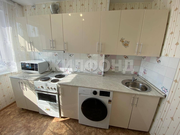 
  Продается 2-комн. квартира, 43 м², Попова ул, д. 88
. Фото 2.