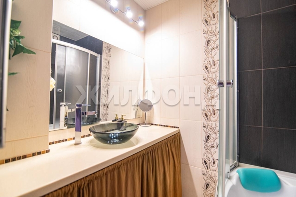 
  Продается 2-комн. квартира, 69.7 м², Малахова ул, д. 158
. Фото 1.