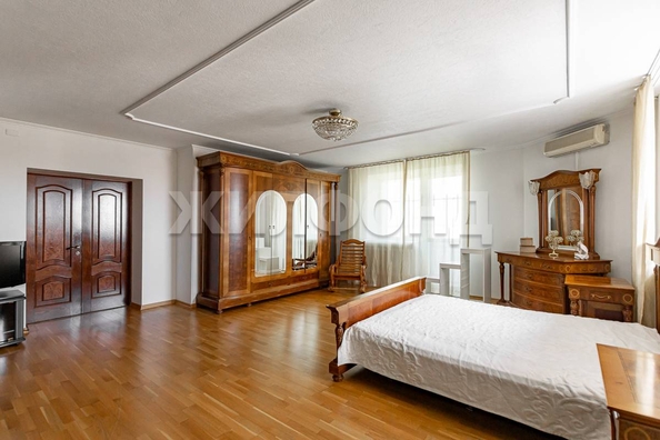 
  Продается 3-комн. квартира, 179.8 м², Партизанская ул, д. 83
. Фото 6.