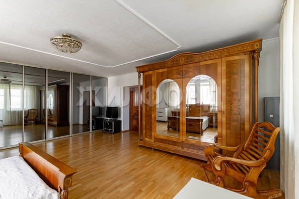 
  Продается 3-комн. квартира, 179.8 м², Партизанская ул, д. 83
. Фото 7.