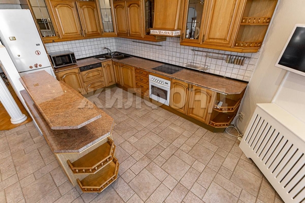 
  Продается 3-комн. квартира, 179.8 м², Партизанская ул, д. 83
. Фото 23.