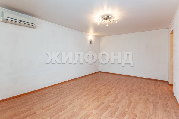 
  Продается 2-комн. квартира, 74.9 м², Малахова ул
. Фото 4.