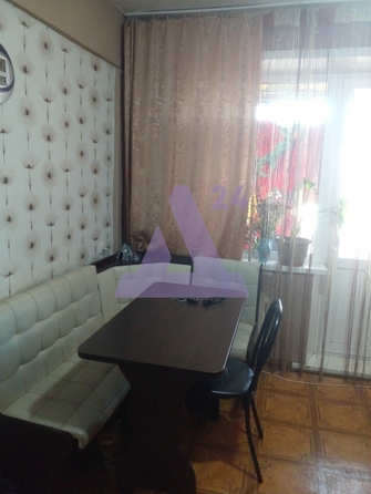 
  Продается 4-комн. квартира, 83 м², Никольская ул, д. 6
. Фото 5.