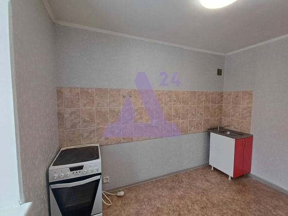 
  Продается 3-комн. квартира, 62 м², Лазурная ул, д. 24
. Фото 11.