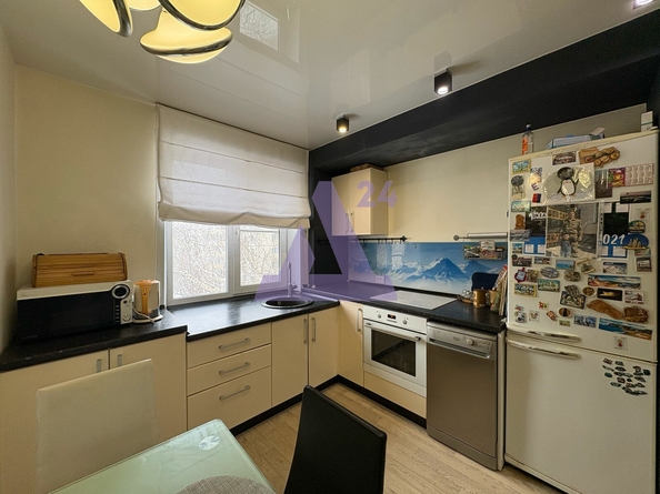 
  Продается 3-комн. квартира, 61.5 м², Островского ул, д. 10
. Фото 6.