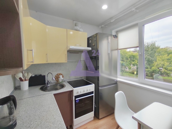 
  Продается 4-комн. квартира, 60.8 м², 7 (Северный мкр) кв-л, д. 14
. Фото 4.