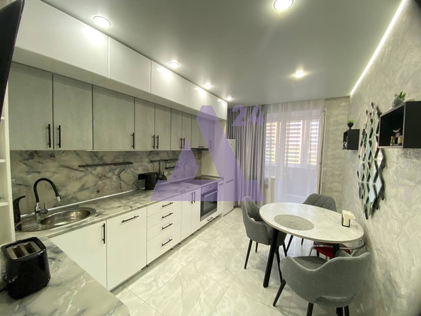 
  Продается 2-комн. квартира, 53 м², ЖК Радужный, Анатолия, 90, 3 очередь
. Фото 5.