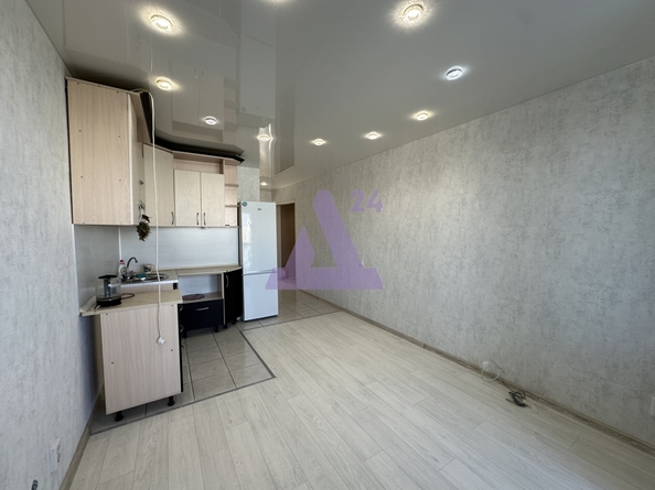 
  Продается 2-комн. квартира, 46 м², Солнечная Поляна ул, д. 105
. Фото 3.