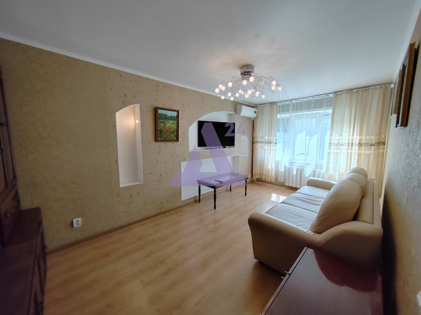 
  Продается 3-комн. квартира, 60.9 м², 50 лет СССР ул, д. 37
. Фото 2.