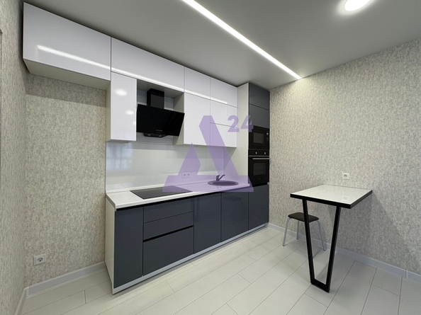 
  Продается 2-комн. квартира, 37 м², Солнечная Поляна ул, д. 94
. Фото 1.