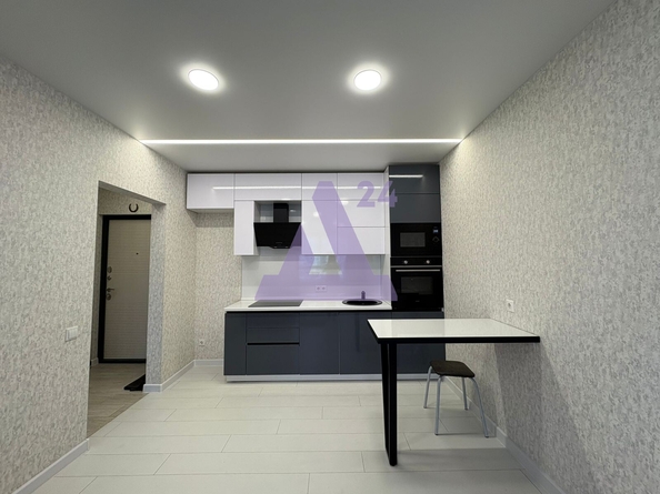 
  Продается 2-комн. квартира, 37 м², Солнечная Поляна ул, д. 94
. Фото 2.