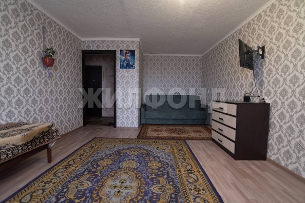
  Продается 1-комн. квартира, 35 м², Космонавтов ул
. Фото 2.