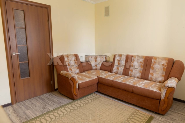 
  Продается 3-комн. квартира, 57.2 м², Малахова ул
. Фото 1.
