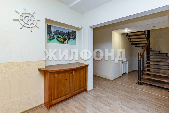 
  Продается 4-комн. квартира, 217.6 м², Попова ул
. Фото 8.