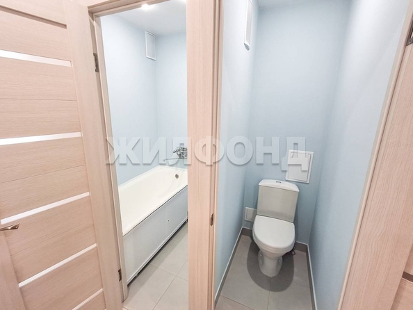 
  Продается 3-комн. квартира, 53 м², Антона Петрова ул
. Фото 2.