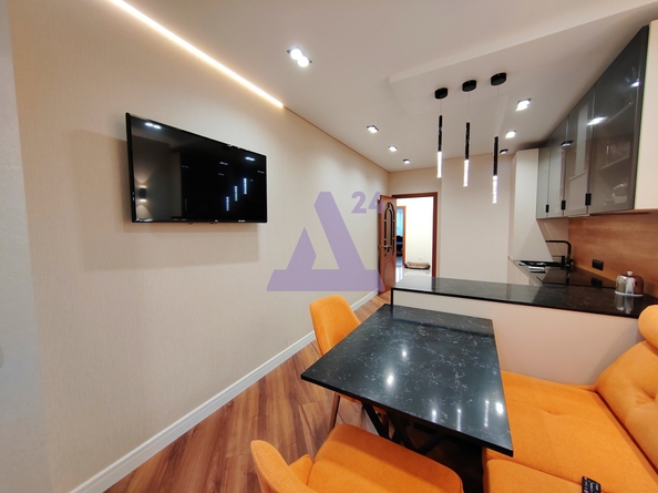 
  Продается 4-комн. квартира, 97.4 м², Новгородская ул, д. 26А
. Фото 2.